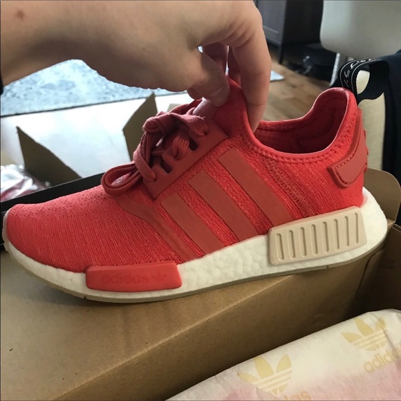 NEW Adidas NMD R1 Sneakers in Trace Scarlet - Picture 7 of 7